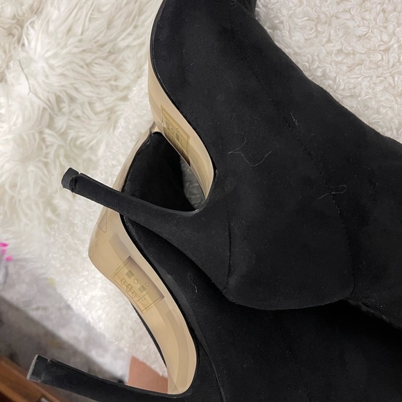 Title: Over-the-Knee Suede Boots - Size US 6.5 - Picture 7 of 14